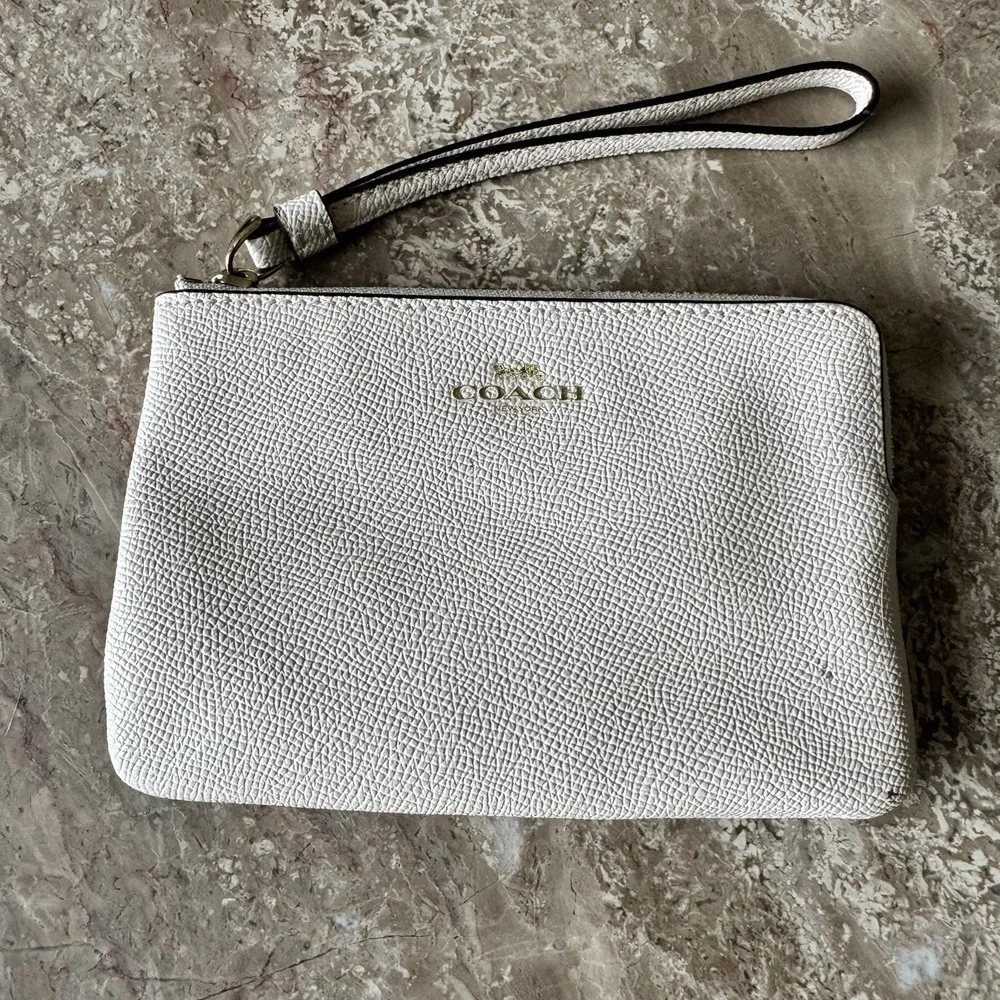 Coach Women's Zip Wristlet Wallet Pouch Beige Solid Logo Inner Pockets